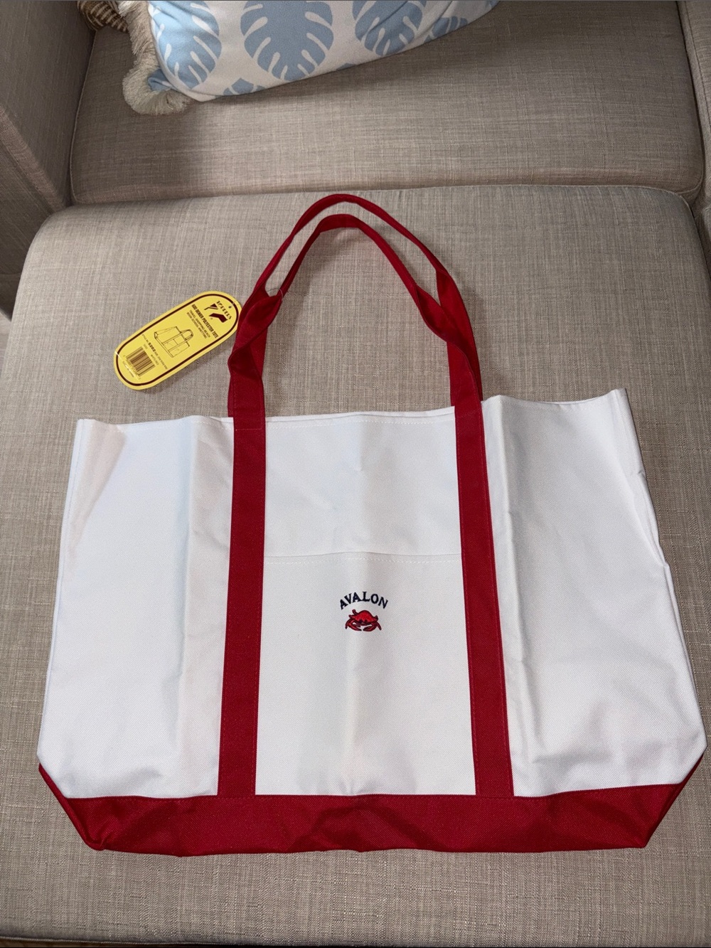 NWT Avalon White Canvas Tote with Red Trim and Handles